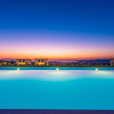 Mint Retreat Suites (Adults Only) Kalandra Bagian luar foto