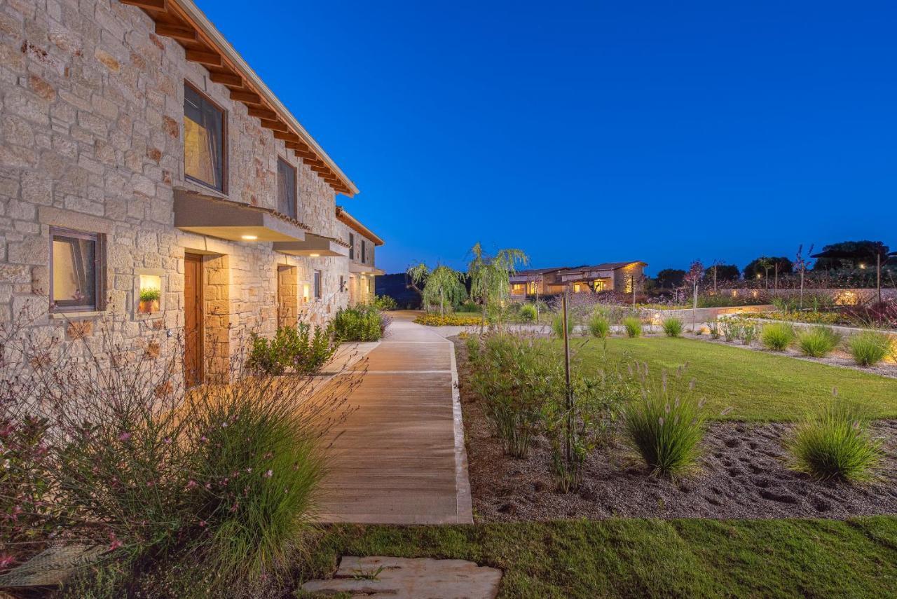Mint Retreat Suites (Adults Only) Kalandra Bagian luar foto