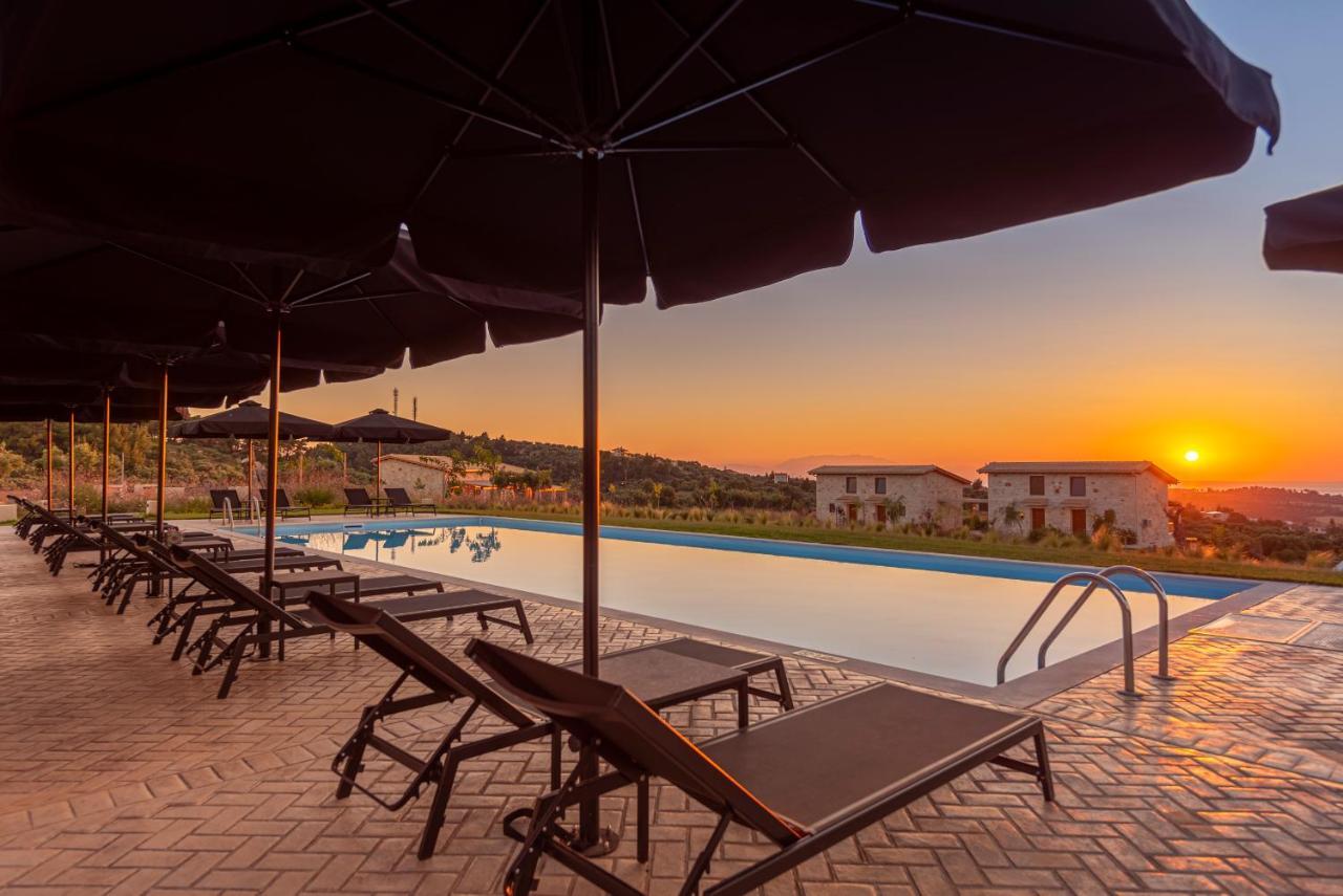 Mint Retreat Suites (Adults Only) Kalandra Bagian luar foto