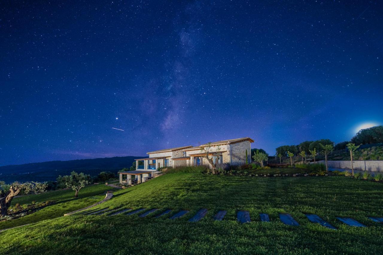 Mint Retreat Suites (Adults Only) Kalandra Bagian luar foto